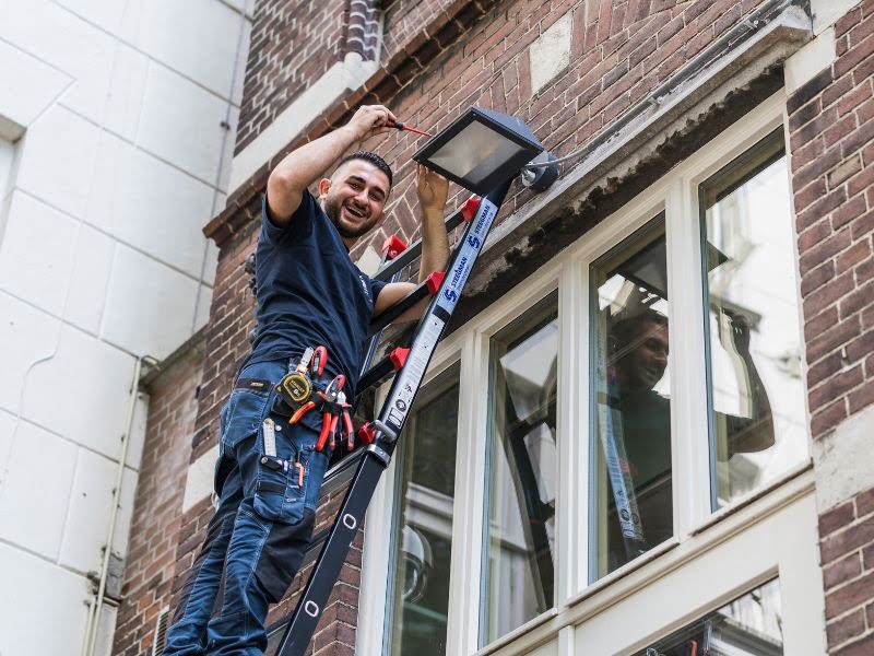 mustafa - elektromonteur review jackling